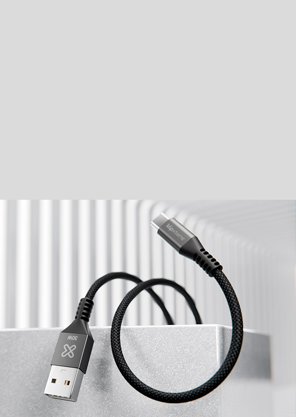 Vista angular del cable Klip Xtreme PowerGo 050 KAC-050-6FT